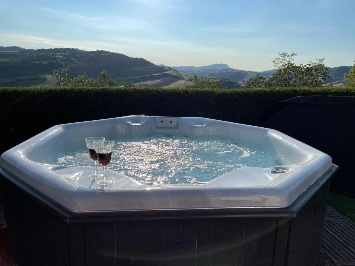 Villa Tamara Country&Spa Suites Montefiore Conca Esterno foto
