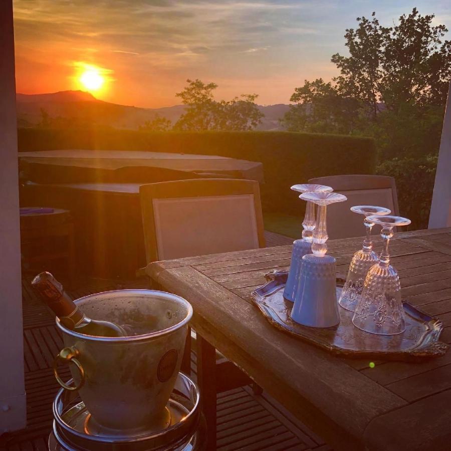Villa Tamara Country&Spa Suites Montefiore Conca Esterno foto